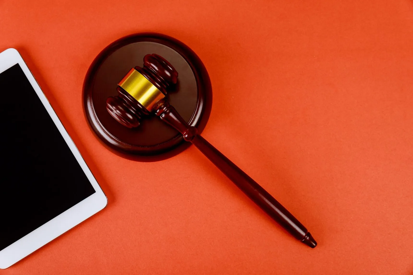 Principais cuidados jurídicos para o corretor de seguros